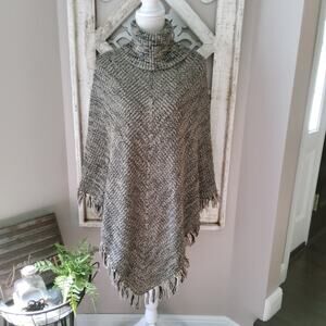 Tint & Shadow Turtleneck Ribbed Sweater Poncho with Fringe Croissant Black